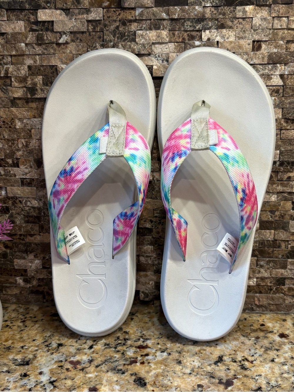 Chaco Women’s White Flip Flops with Multicolor Tie-Dye Straps size 9